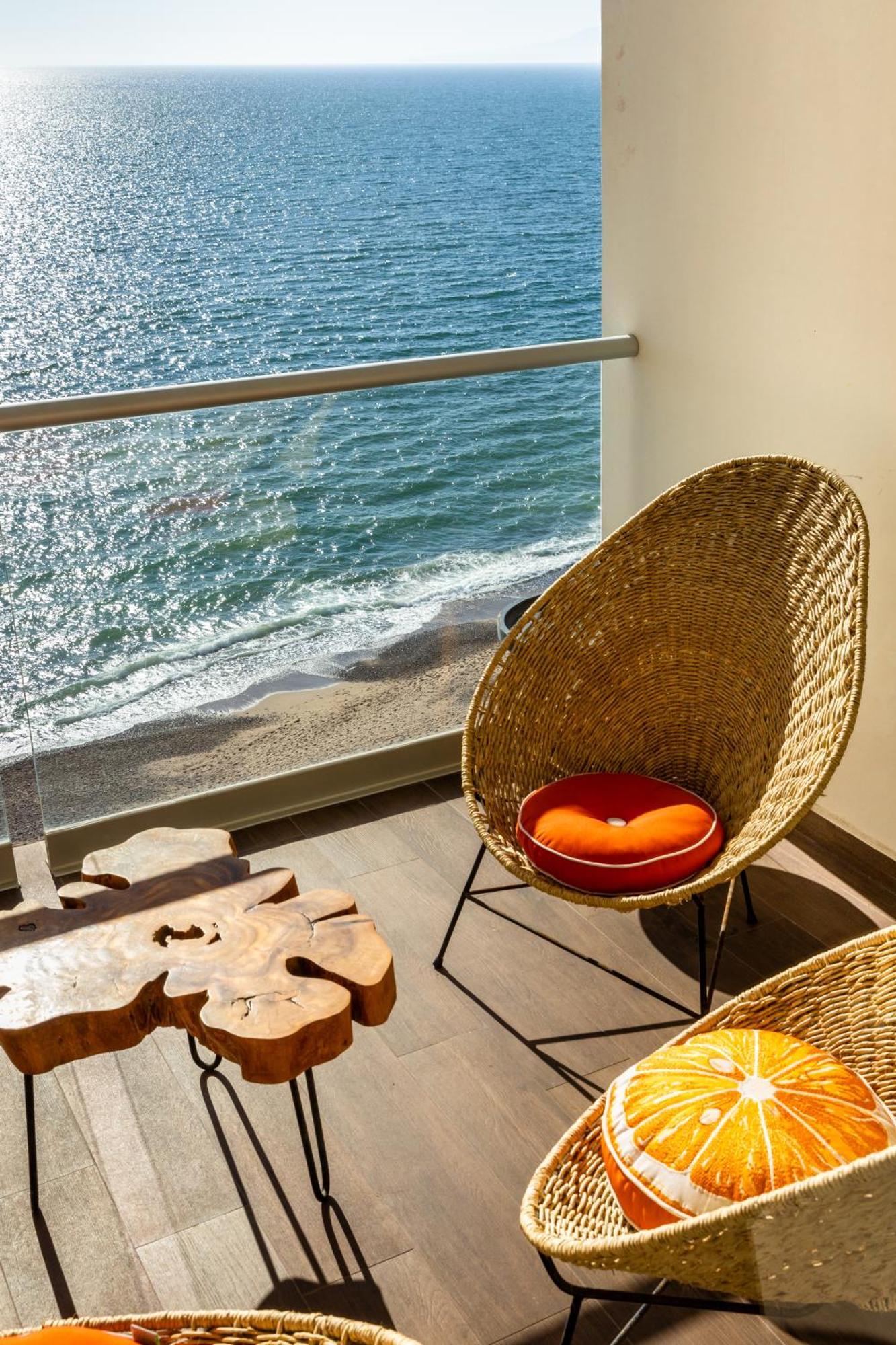Harbor 13008A Artistic Beachfront Studio By Moikkarentals Puerto Vallarta Eksteriør billede